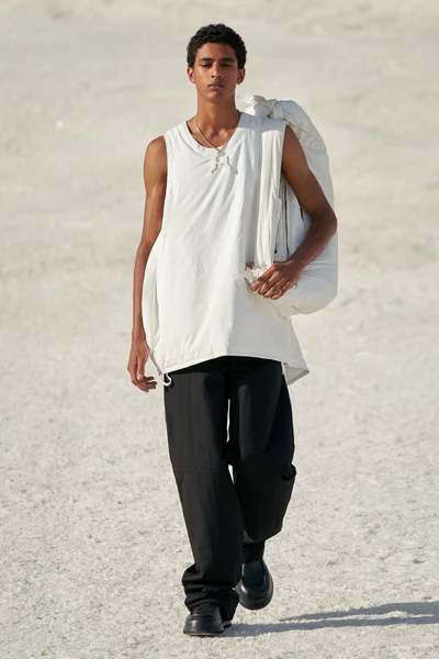 Look 7